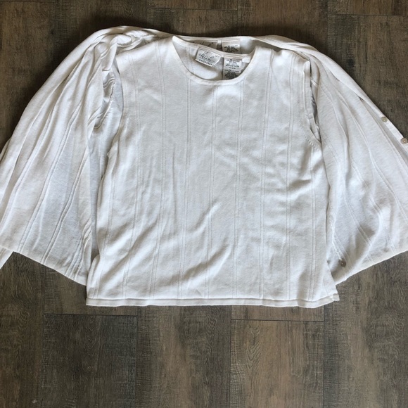 Cardigan and Blouse set - Picture 4 of 6